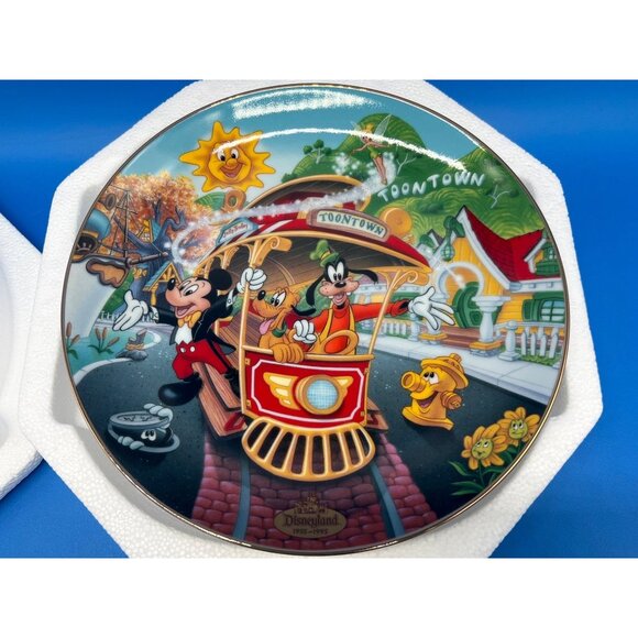 Disneyland's 40th Anniversary Plate Mickey's Toontown The Bradford Exchange 1996 - Picture 2 of 7